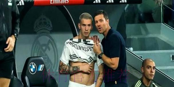 阿隆索强调丢球后反抢 所有人需在防守端做贡献 阿隆索强调丢球后反抢 所有人需在防守端做贡献